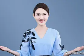 春晚主持龙洋：人称“小董卿”，专心主持11年，湘妹子还单身图片