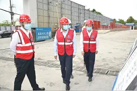 李永明调研检查中建八局广西儿童医疗中心项目，看望慰问一线建设者图片