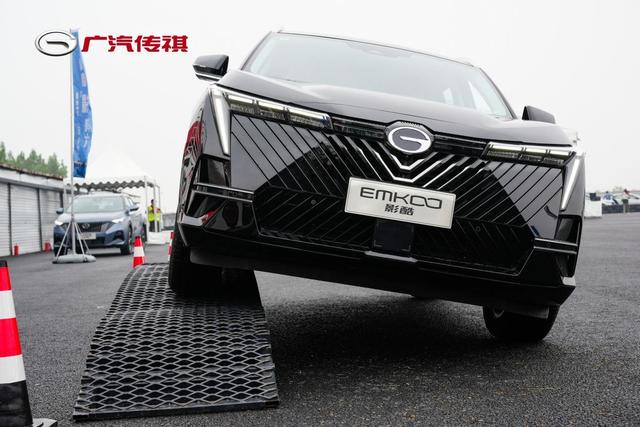 15万+买50万级豪车动力，这油车“小豹子”也太香了