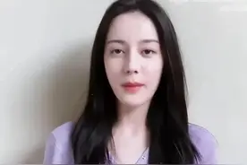 迪丽热巴复工，满脸温柔，身材丰满，网友：与吴倩生娃后状态一样图片