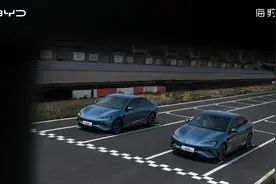 比亚迪海豹顺利通过TOP Safety双面侧柱碰试验，CTB技术安全可靠图片