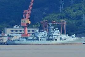 138“泰州”舰开始接受改造 作战能力全面强化 956终将转为登陆支援图片