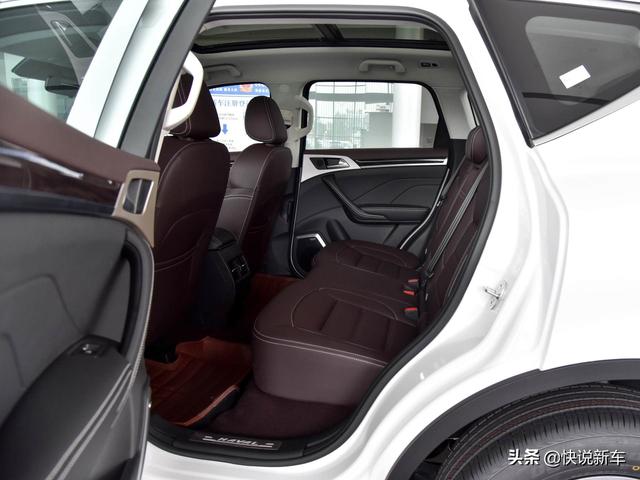 安全又结实，配置满意，车型老旧，实拍哈弗H7