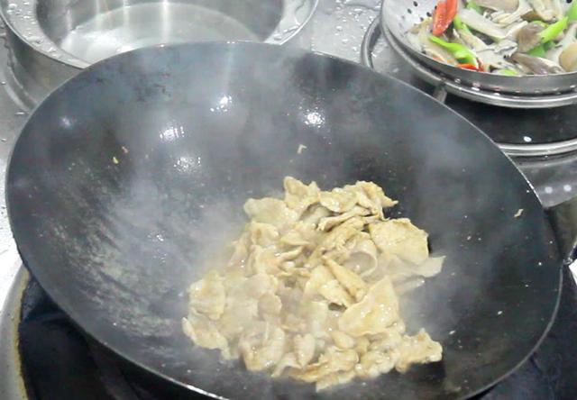 平菇配什么菜最好吃？分享5种不同做法，鲜香美味，顿顿吃光盘
