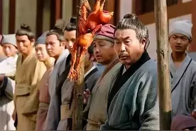 历史惊人的相似，现在的美国像极了灭亡前的明朝，有3点可以印证图片