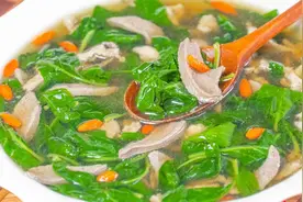 夏天想调养好身体，建议多喝六道蔬菜汤：清热解毒、祛火降温！图片