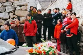 广东：男子办喜事摆了18桌，全村3000人，竟无人来吃席图片