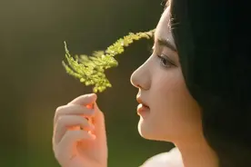 若小美人仅是聋哑，嫁个好男人会很幸福图片