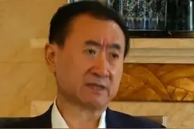 百样人生：有人非要当狗，有人衣贵如楼图片