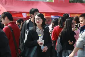 大学生“迁户口”对学生们有益处吗？有利有弊，学长说出答案图片