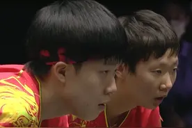 3-2！国乒奇迹大逆转，王曼昱拖着一条伤腿夺冠，张本智和被打脸图片