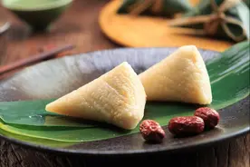 煮粽子用冷水还是开水？牢记3要3不要，粽子不松散，软糯不夹生图片