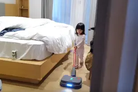 何雯娜和老公分居8个月，自称不想生二胎，给娘家父母买别墅同住图片