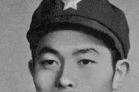 爆破筒塞入暗堡却被扔出，小战士用一招连炸4座碉堡，还全身而退图片