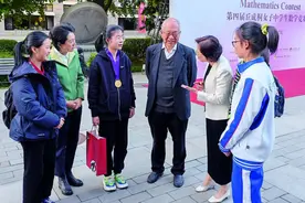 伍芸萱获第四届丘成桐女子中学生数学竞赛的唯一金奖，重庆初三学生提前保送清华！有何秘籍？图片