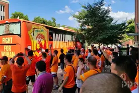 媒体人：武汉长江拖欠李铁的钱与事实依据有较大出入 需重新审核图片