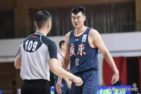 苏伟当董事长兼任总教练后，携手前队友加入新联赛，杜锋慧眼识人图片