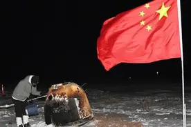 争论半个世纪，嫦娥五号探测到月壤中的水分子，1吨约有120克图片