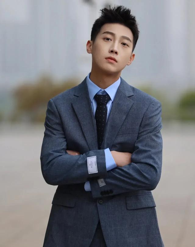 正装是男人最帅的穿着方式