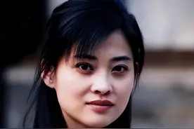 年轻时温柔，年纪大了越长越凶，这几个明星都长了一副不好惹的脸图片