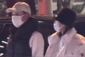 曝张继科带新女友下馆子，约上好哥们不避嫌，疑似内部已公开恋情图片