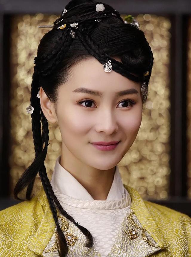 《铠甲勇士》12年后，主演的发展差距有多大？最红的官方都请不动