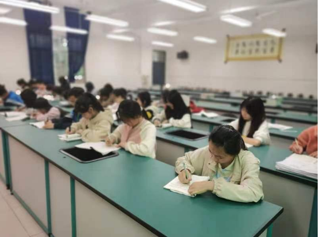 四川省民生研究会新媒体中心-官网