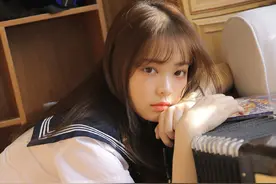 穿jk制服的少女写真图片