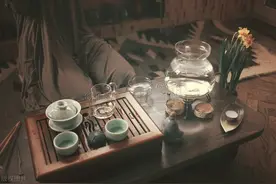 适合喝茶发的古风文案｜白茶清风无别事，我在等风也等你图片