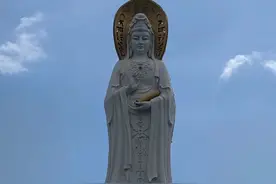 在海南三亚南山海上观音抱佛脚图片