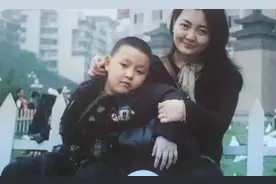 保姆偷走雇主儿子“养废”后送回，亲生儿子：我不是为了争家产图片