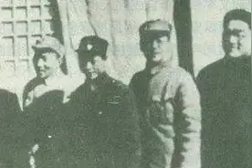 他是第二野战军的三号人物，一生谦虚低调，不让二野悬挂自己照片图片