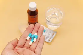 又一起因服用感冒药导致的肾衰竭！药师强调：感冒药，不能这么吃图片