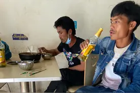 瑞丽，被缅北环抱，缅甸人最多的中国城市，街头还有罗兴亚人图片