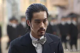 46岁陈国坤曝近况！自家豪宅宴请宾客，曾因神似李小龙火遍全中国图片