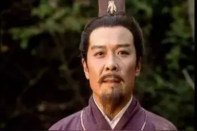 《三国演义》：刘备就是一卖草鞋的，是如何建立蜀汉王朝的？图片