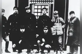 【百年风华正青春，砥砺奋进正当时】一百个团史小故事：共青团为抗日救国接受改造（第二十九期）图片