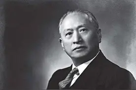 巴黎和会上拒签的顾维钧，晚年定居纽约，惦念祖国却始终没能回来图片