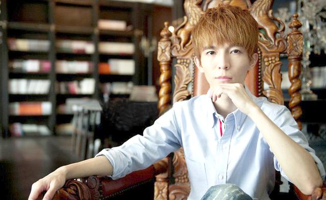 这些住汤臣一品的明星们,花钱没有赚钱快,一平米20万起闭眼买