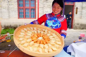 江西吉安生活着淳朴的畲族人，她们善良好客，生活幸福指数很高图片