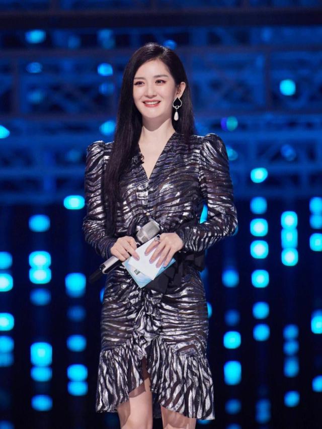 娱乐圈的人走茶凉,在41岁的谢娜身上体现得淋漓尽致(谢娜年龄多大)