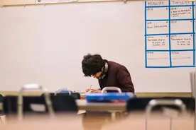 本科直接考公务员，还是先读研再考公务员？图片