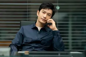 黄晓明终于不油了！从被群嘲到口碑逆袭，他是如何做到的？图片
