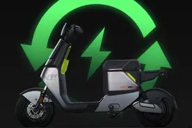 雅迪、小刀全新推出的电动车，不要驾照，可边骑边充，没电能应急图片