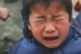 这福气给你要不要啊！班主任和亲哥结婚了，小学生边哭边看脸色图片