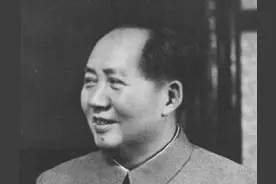 毛泽东“进京赶考”，被人贴身保护，主席：我比老蒋进北平还厉害图片