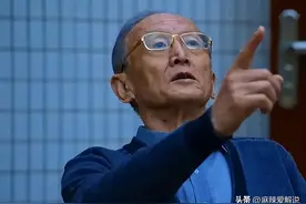 狂飙：看懂赵立冬求助，才知“白嫖”高启强八年的黄老，是狠角色图片