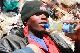 非洲肯尼亚吸胶水成瘾，30万贫民靠闻胶水“续命”，味道很上头？图片