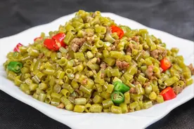 腌酸豆角，只用盐容易坏，奶奶支两招，更酸脆更入味，放一年不坏图片