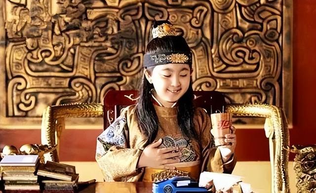 公元25年，天下同时出现了三位大汉皇帝